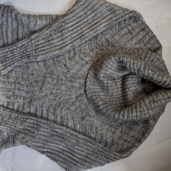 HINGE DESIGN IN SEATTLE SIZE M - Picture 2 of 6